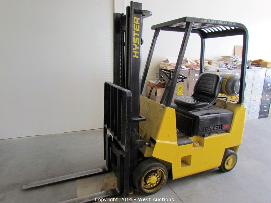 West Auctions Auction Liquidation of Forklift, Warehouse Supplies