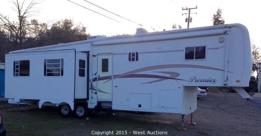 West Auctions - Auction: 2001 NuWa HitchHiker Fifth Wheel Travel ...