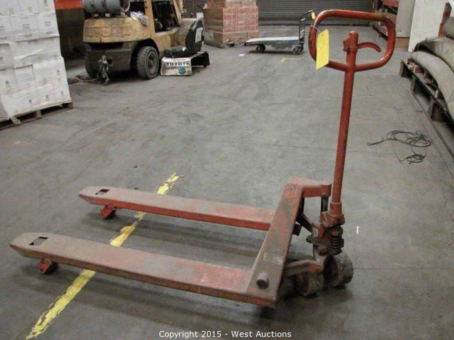West Auctions Auction Foothill ACE Hardware Store (Auction 2 of 2) ITEM Pallet Jack