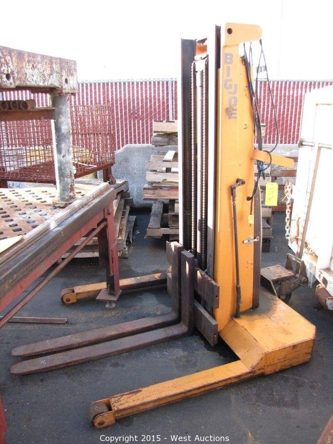 West Auctions Auction Heavy Equipment And Machinery From Bay Area Machine Shop Item Big Joe 2524 T9 2500lbs Electric Forklift