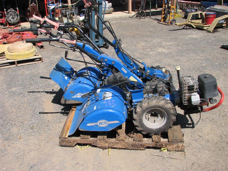 West Auctions Auction Equipment Rental Yard in Redding, CA ITEM (3
