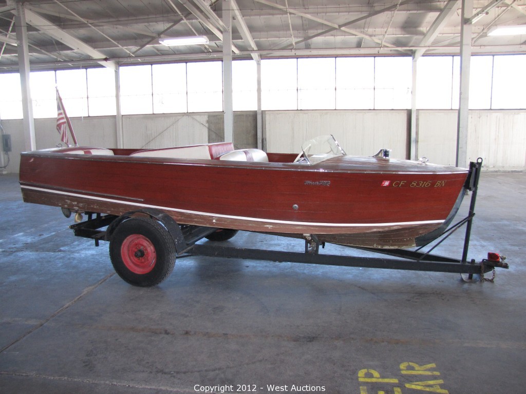 Tot boog Origineel West Auctions - Auction: 1954 Correct-Craft Runabout Classic Ski Boat and  Trailer ITEM: 1954 Correct-Craft Runabout Classic Wooden Ski Boat and  Trailer