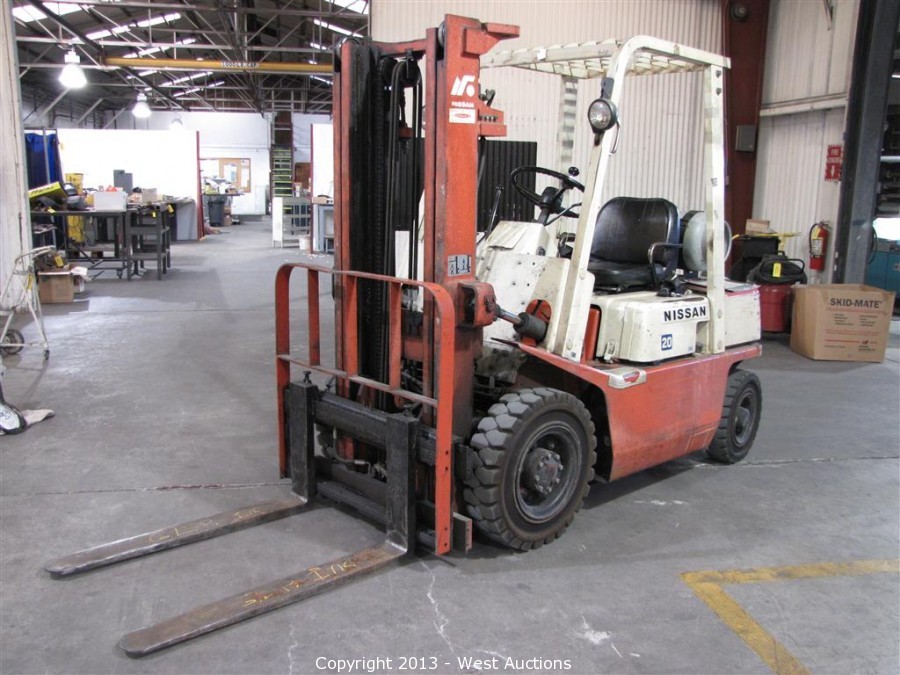West Auctions Auction Complete Sellout Of Bay Area Metal Fabricator Item Nissan 4000 Lb Propane Forklift