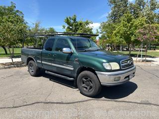 2001 Toyota Tundra Extended Cab Pickup Truck