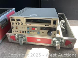 Sony Videocassette Recorder VO-9600 In Case 