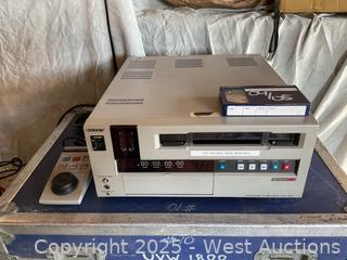 Sony Betacam VideoCassette Recorder UVW-1800 In Case