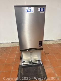 Manitowoc Ice Maker/Ice Dispenser 