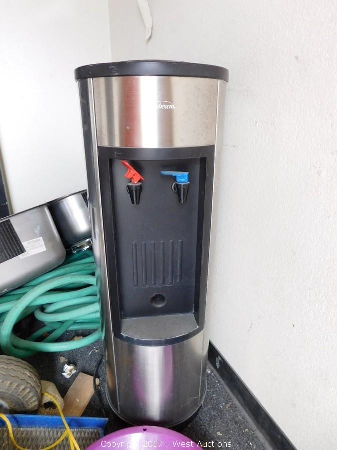 West Auctions Auction Granite, Marble Slabs and Tile ITEM Water