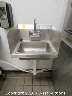 Advanced Tabco Hand Sink with Side Splashes 16”x 16”