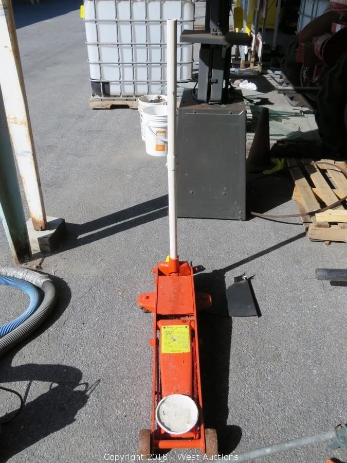 West Auctions Auction Industrial Machinery, Concession Stands