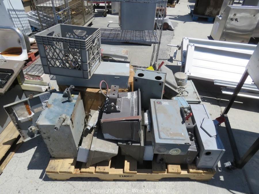 West Auctions Auction Industrial Machinery, Concession Stands