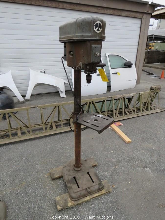 West Auctions Auction Industrial Machinery, Concession Stands