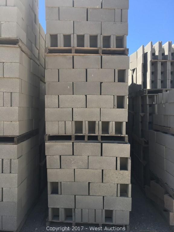 West Auctions - Auction: Grey Blocks- Castlelite ITEM: 1 Pallet Masonry ...