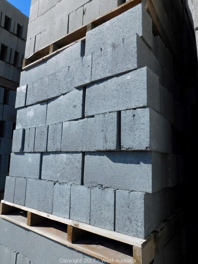 West Auctions - Auction: Grey Blocks- Castlelite Item: 1 Pallet Masonry 