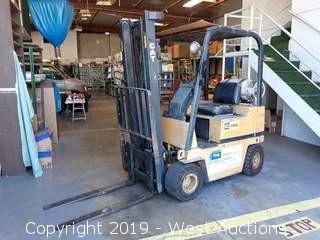 CAT V300 3,000 LB Capacity Propane Forklift