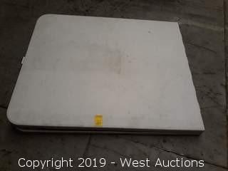 6' Folding Table