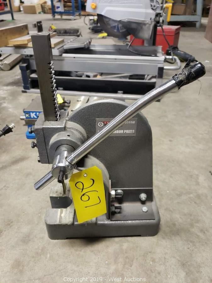 Central Machinery 1 Ton Engine Stand