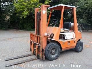 Toyota 4,400 LB Capacity Propane Forklift