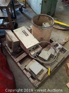 Pallet: (14) Breaker / Junction Boxes