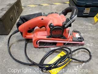 Black And Decker DS321 3" Belt Sander