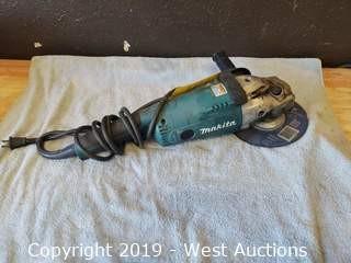 Makita 7" GA7021 Grinder
