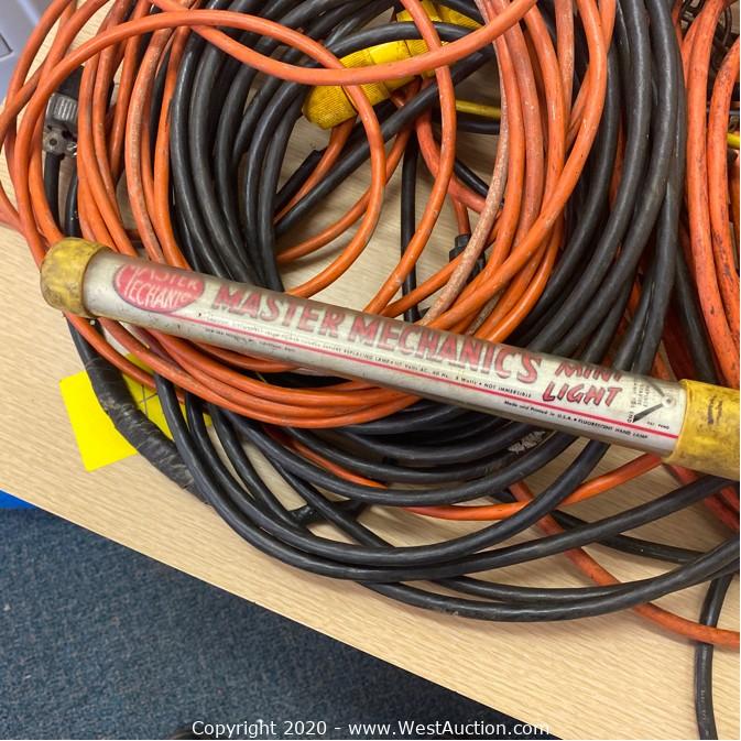 West Auctions Auction Cub's Garage Auction ITEM (4) Extension Cords
