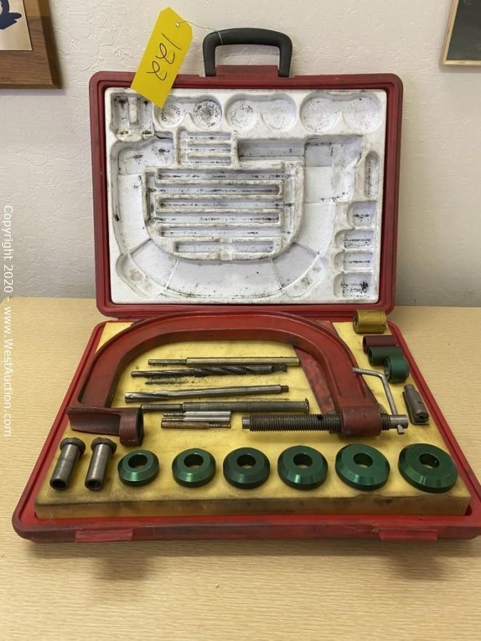 West Auctions Auction Cub s Garage Auction ITEM Valve Guide West Auctions Auction Cub s Garage Auction ITEM Valve Guide