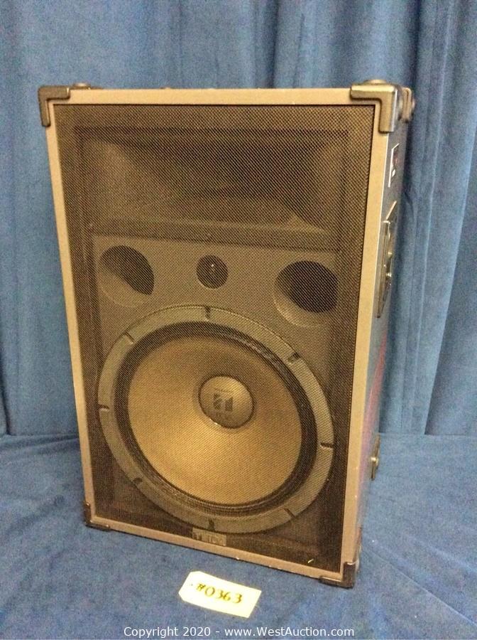 TOA 380-SE Speaker Auction | West Auctions