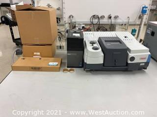 Thermo Scientific Nicolet 6700 FT-IR Spectrometer with Computer and Accessories 