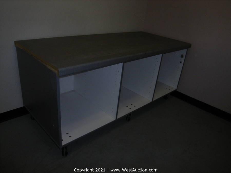 West Auctions Auction Surplus Online Auction of Toilets, Work