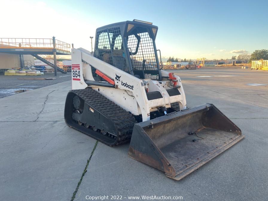 2000 Bobcat 864G Skid Steer for Sale in Northern California 