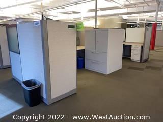Cubicle Assembly With (2) Cubicle Offices