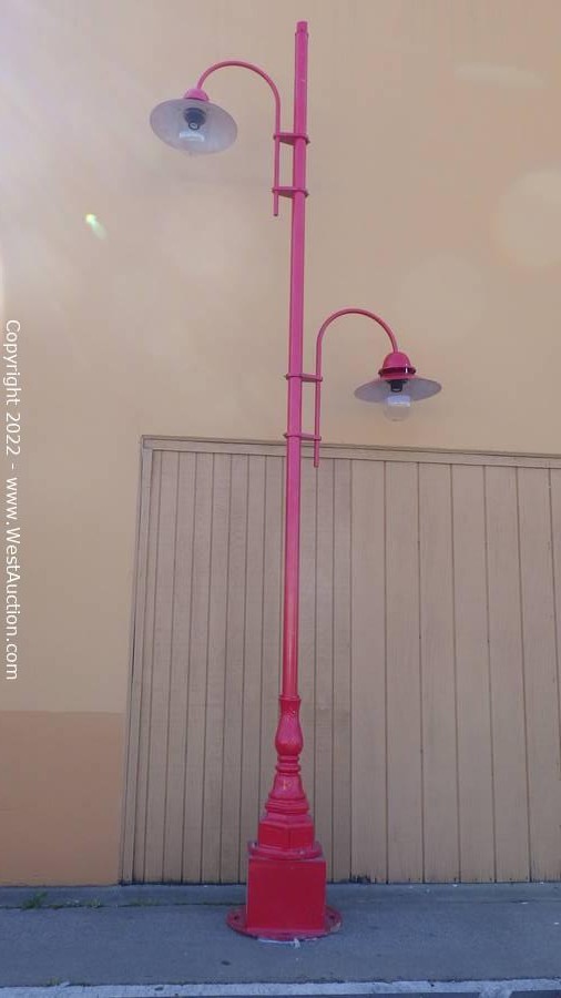 West Auctions Auction Surplus Online Auction of Toilets, Street