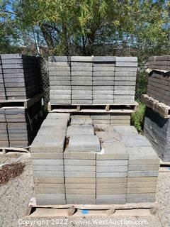 (2.5) Pallets of Carriage Stone Tahoe Blend Giants 