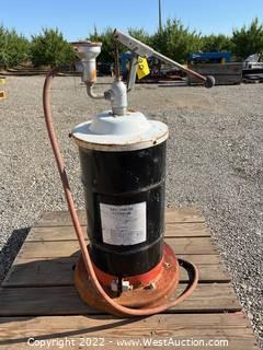 16 Gallon Oil Drum And Pump
