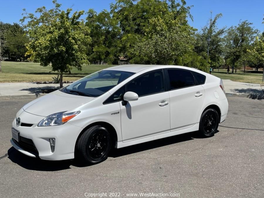 Court Ordered Auction of 2015 Toyota Prius Hybrid Hatchback