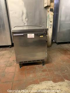 Beverage Air UcR27AHC 27” with Under Counter Refrigerator 