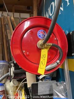 United Manufacturing Retractable Air Hose Reel