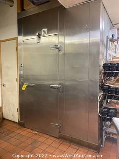 Walk-In Refrigerator and Interior Attached Rack