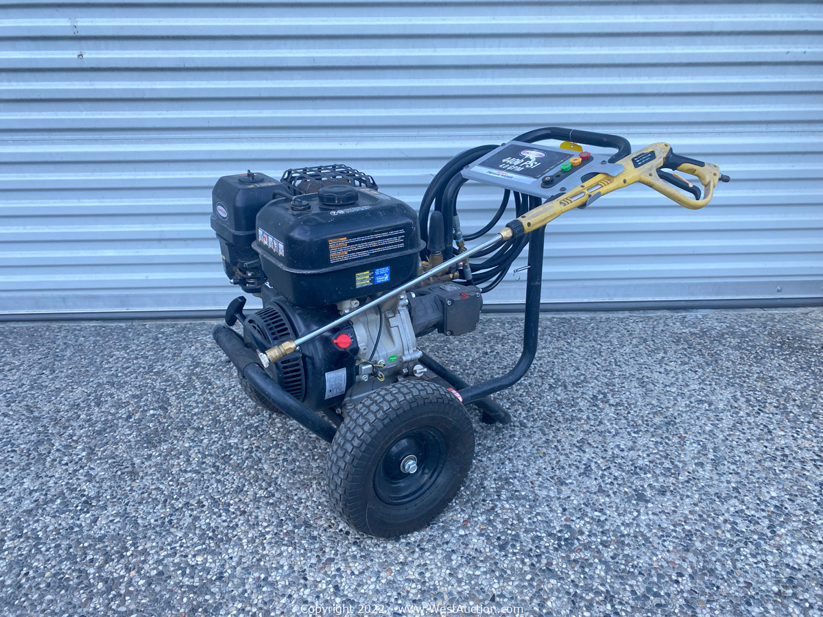 West Auctions Auction Online Auction of Ford Trucks, 2010 Ford E450