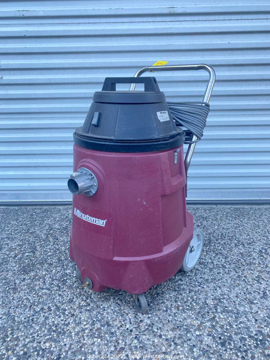 West Auctions Auction Online Auction of Ford Trucks, 2010 Ford E450