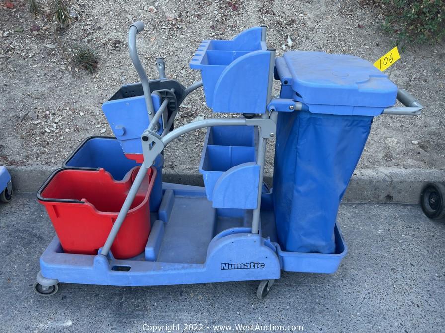 West Auctions Auction Online Auction of Ford Trucks, 2010 Ford E450