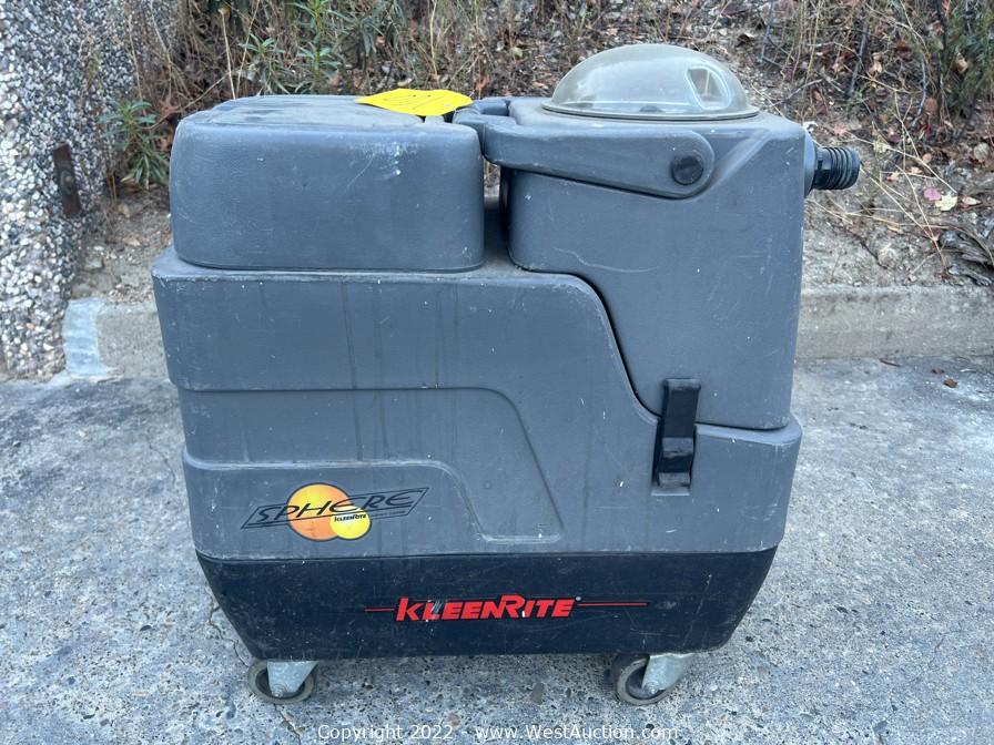 West Auctions Auction Online Auction of Ford Trucks, 2010 Ford E450