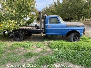 1968 Ford F-250 Flatbed Truck