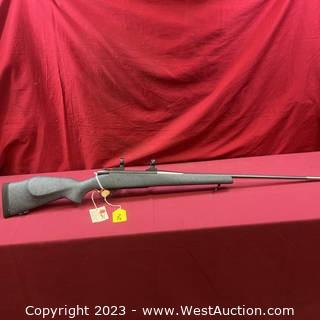 (Left-Handed) Weatherby, Mark V Ultra-Light Weight, in 300 Weatherby Mag