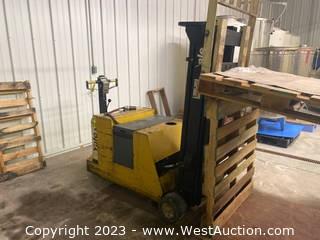 Yale 3000lb Capacity Electric Walk Behind Forklift With Charger 