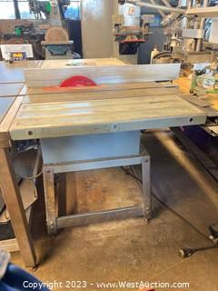 Delta Table Saw-Miter Table With Porter Cable Router 