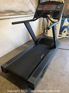 Star Trac 9500HR Treadmill 