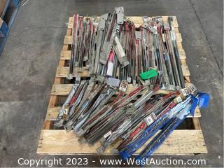 Contents Of Pallet: Bulk Lot Of Assorted Gas Charged Lift Supports 