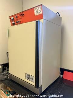 Narco 5100 Water Jacketed C02 Incubator